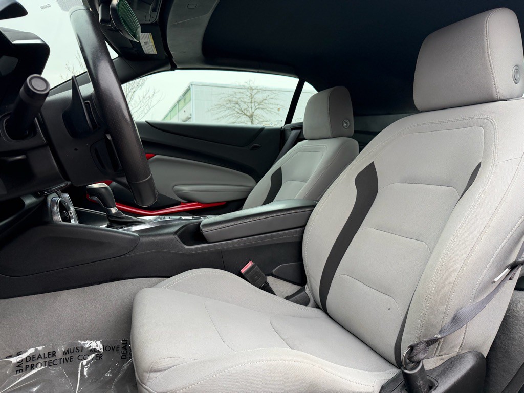 2017 Chevrolet Camaro Image 14