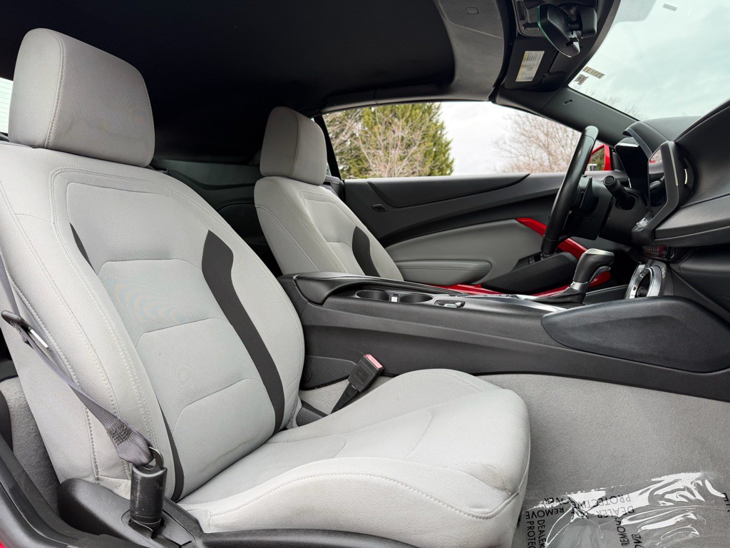 2017 Chevrolet Camaro Image 15