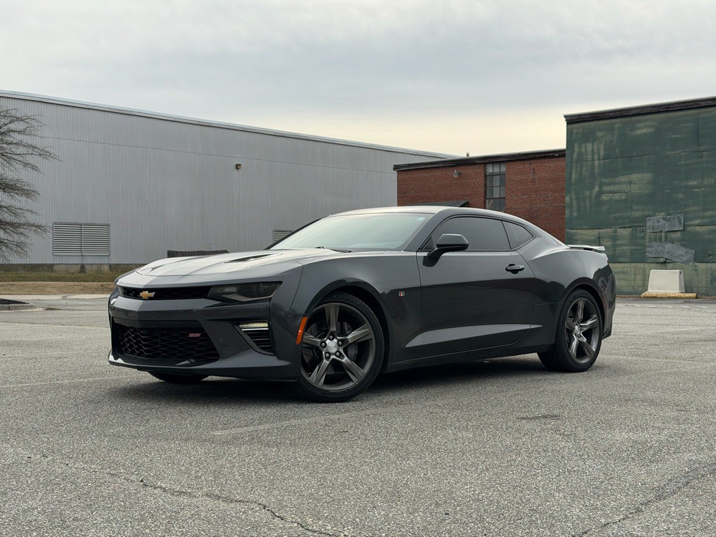 2017 Chevrolet Camaro Image 1