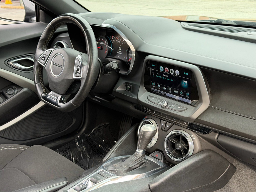 2017 Chevrolet Camaro Image 11