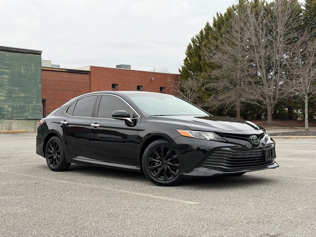 2019 Toyota Camry Image 3