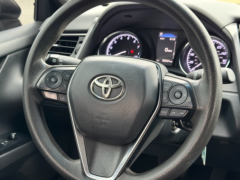 2019 Toyota Camry Image 11