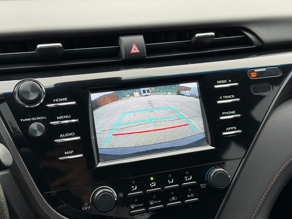 2019 Toyota Camry Image 14