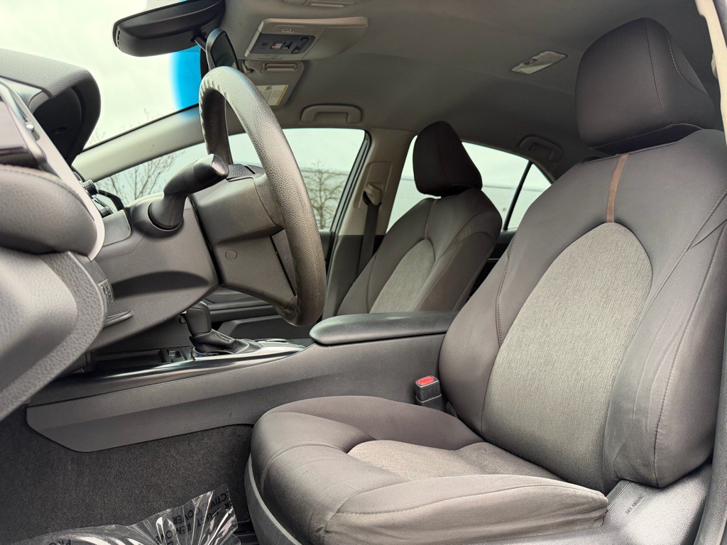 2019 Toyota Camry Image 15