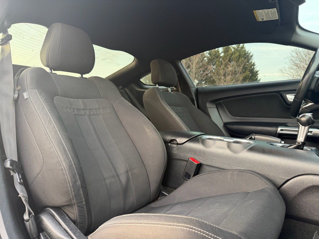 2018 Ford Mustang Image 15