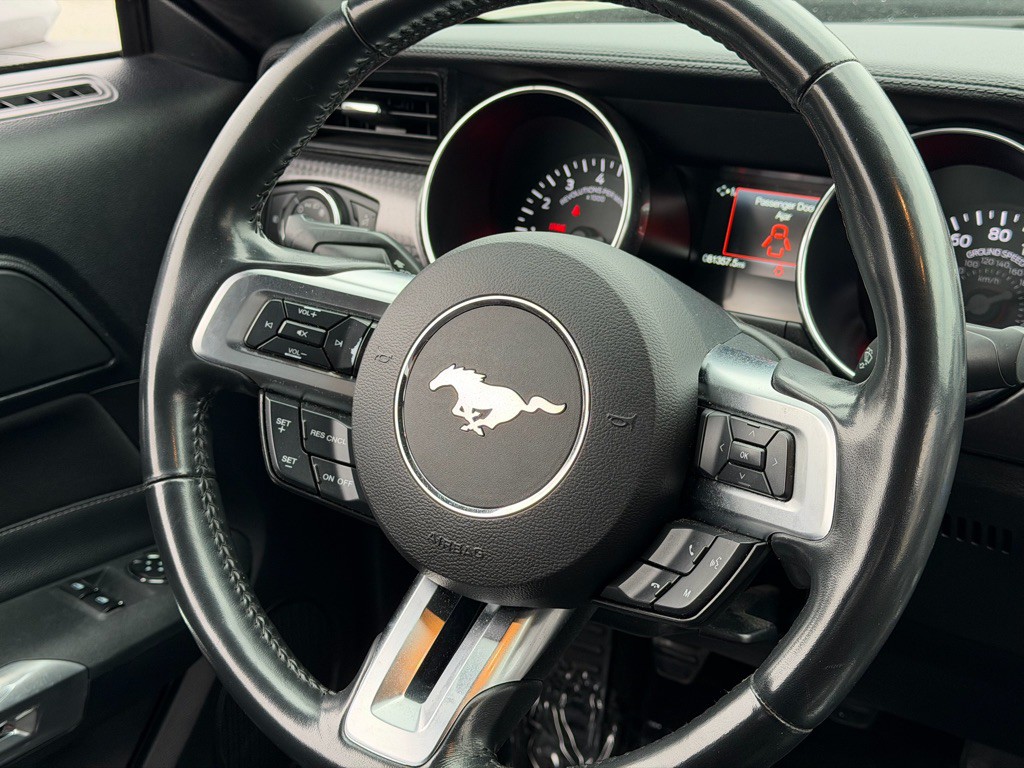 2018 Ford Mustang Image 8