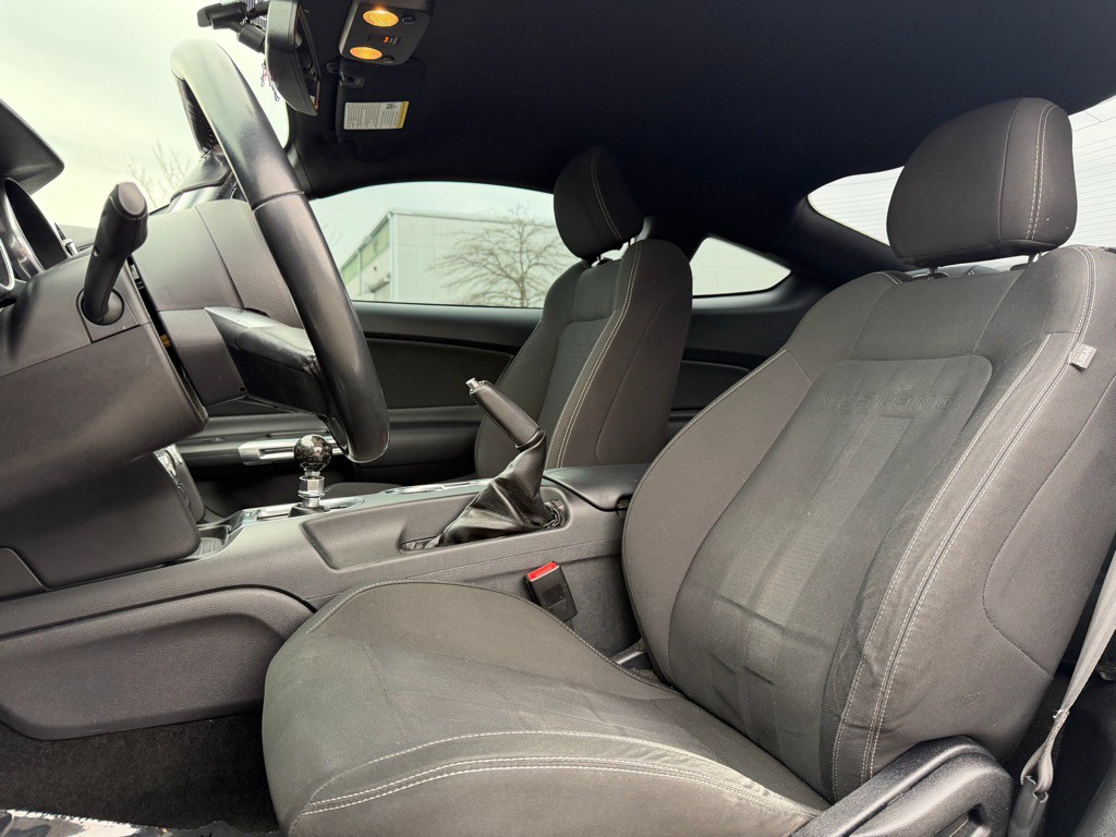 2018 Ford Mustang Image 12