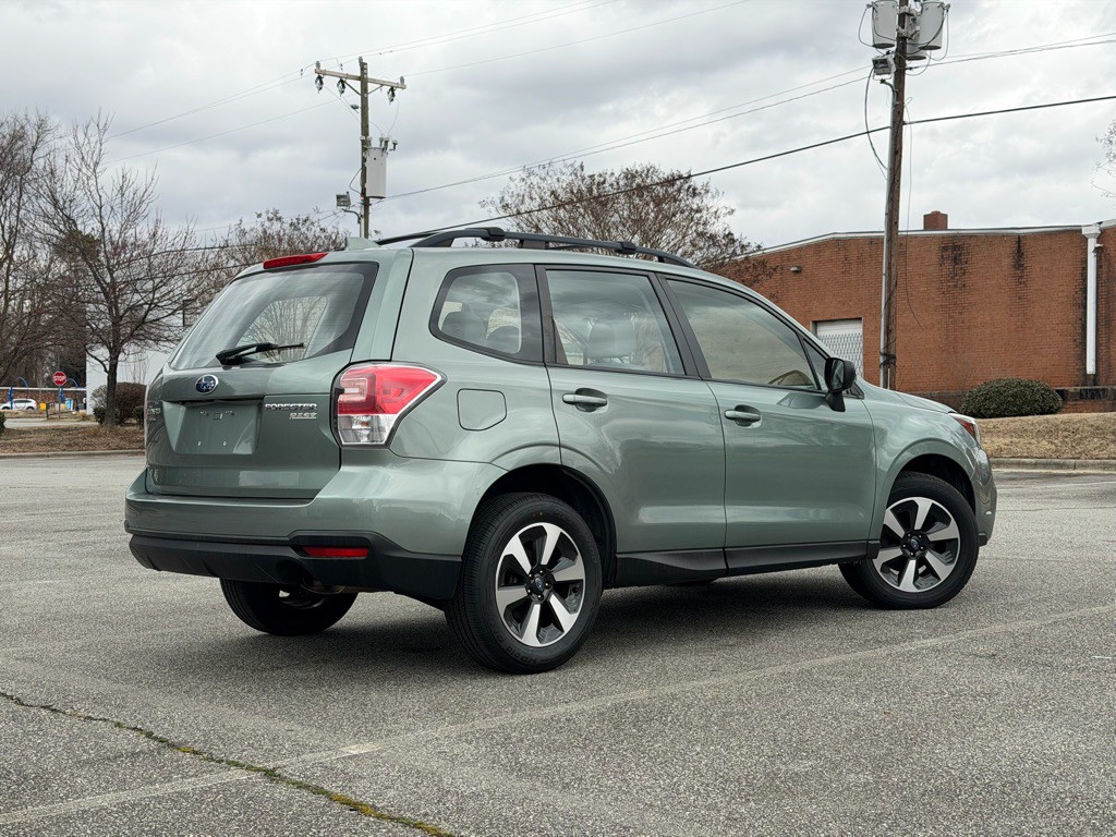 2017 Subaru Forester Image 5