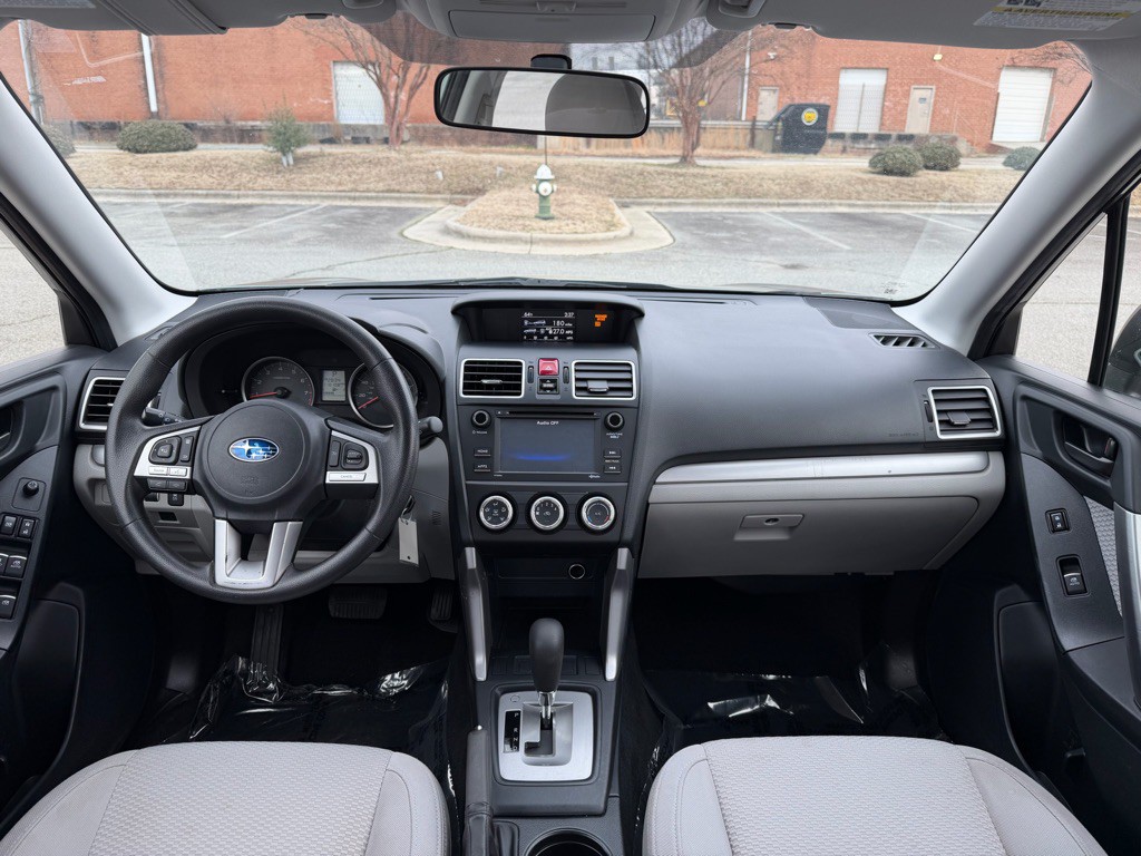 2017 Subaru Forester Image 10