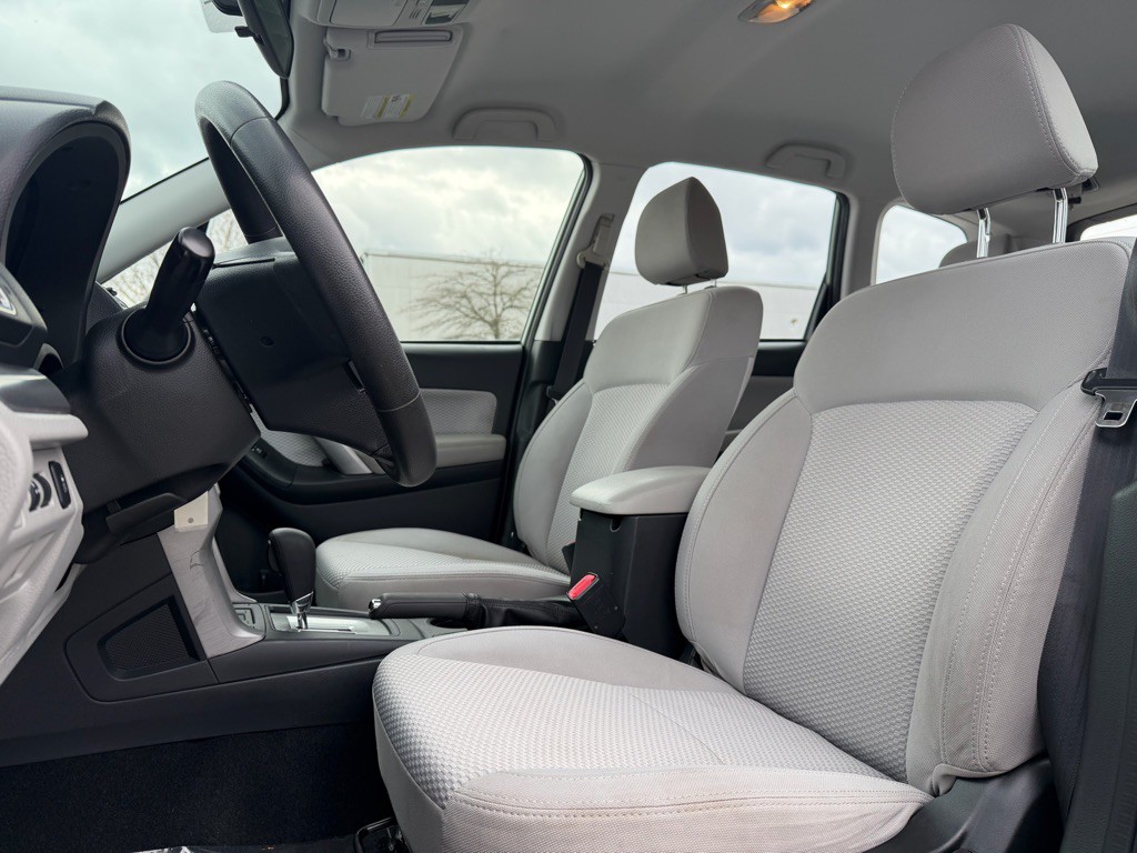 2017 Subaru Forester Image 16