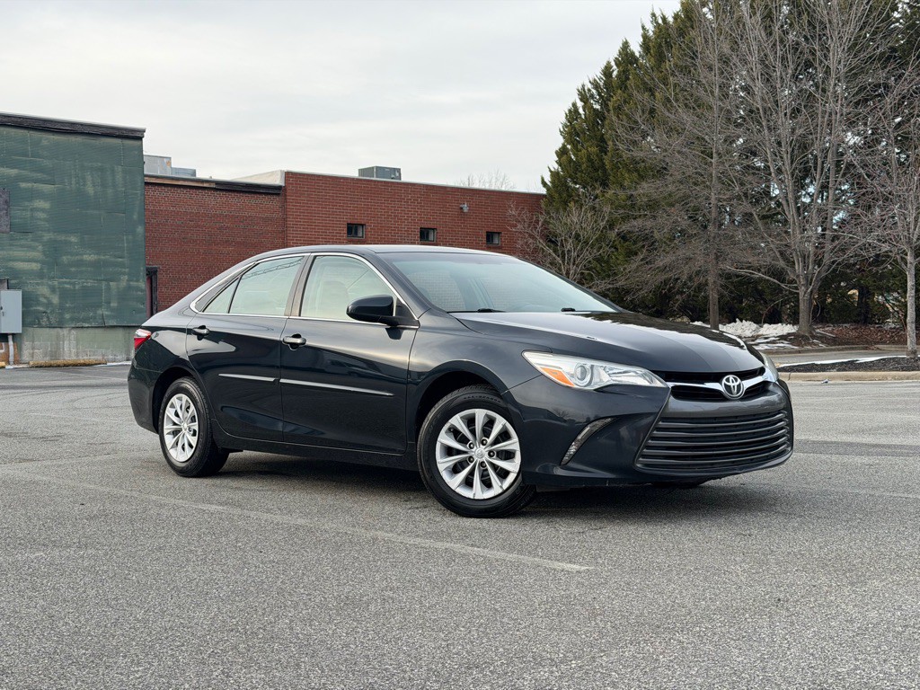 2015 Toyota Camry Image 3