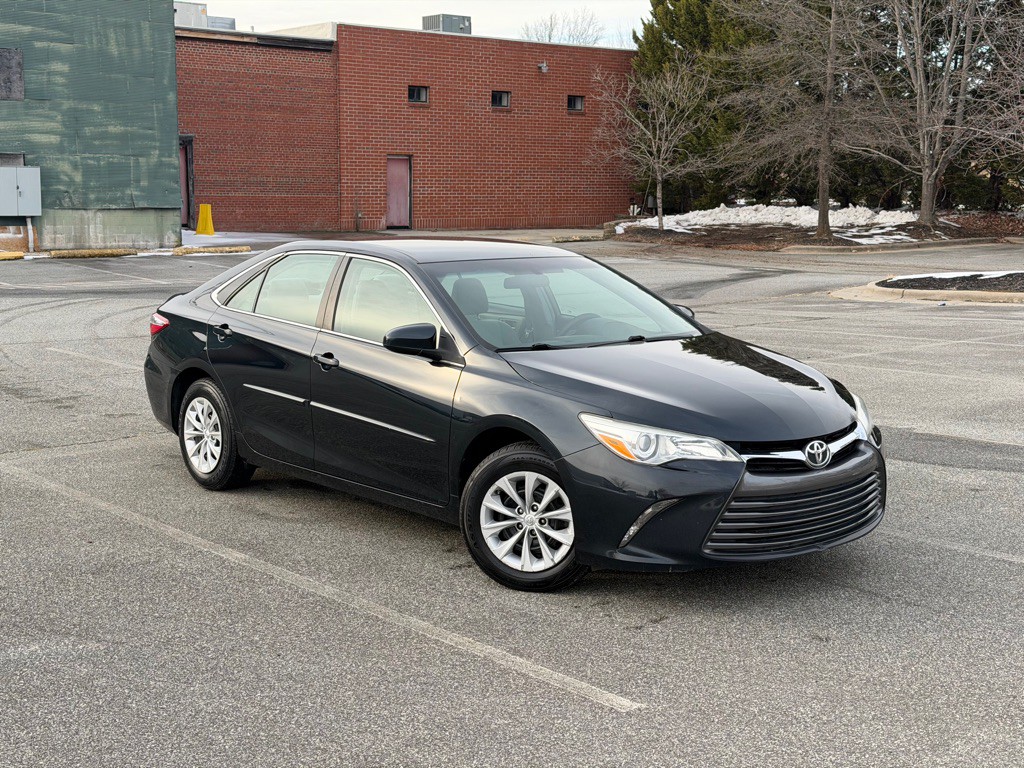 2015 Toyota Camry Image 4