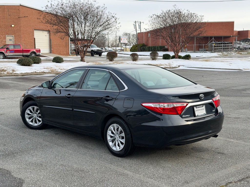 2015 Toyota Camry Image 7