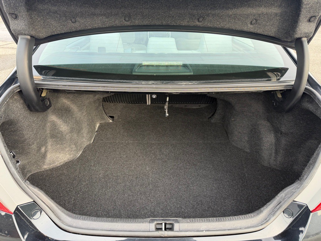 2015 Toyota Camry Image 8