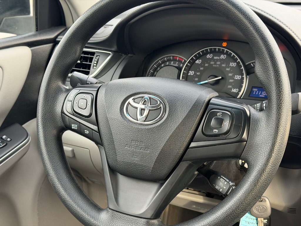 2015 Toyota Camry Image 13