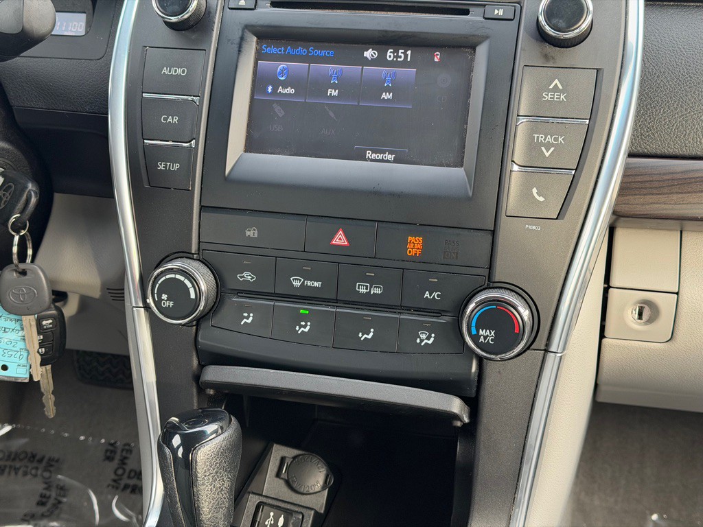 2015 Toyota Camry Image 15