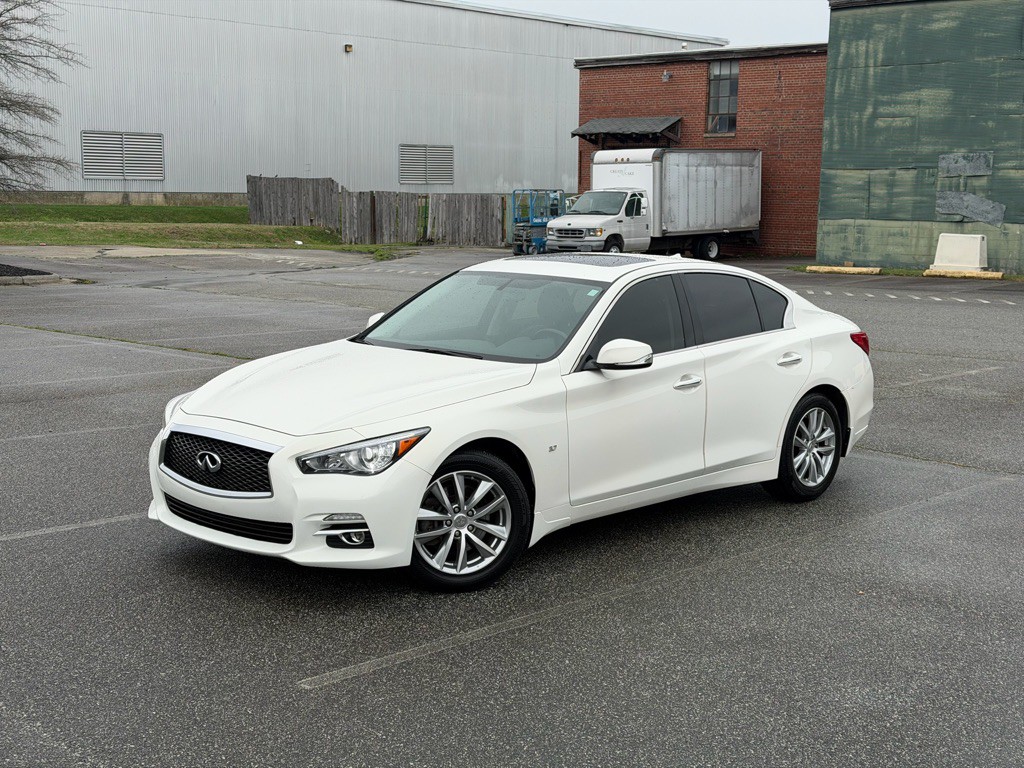 2015 INFINITI Q50 Image 2