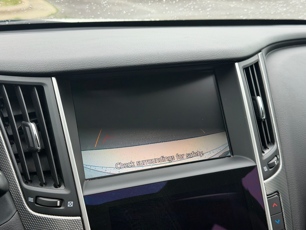 2015 INFINITI Q50 Image 15