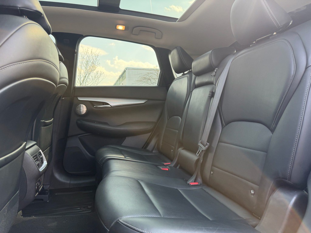 2019 INFINITI QX50 Image 9