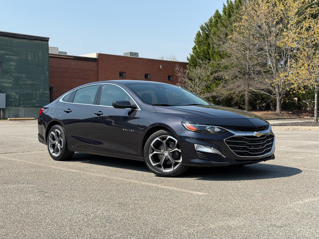 2023 Chevrolet Malibu Image 3