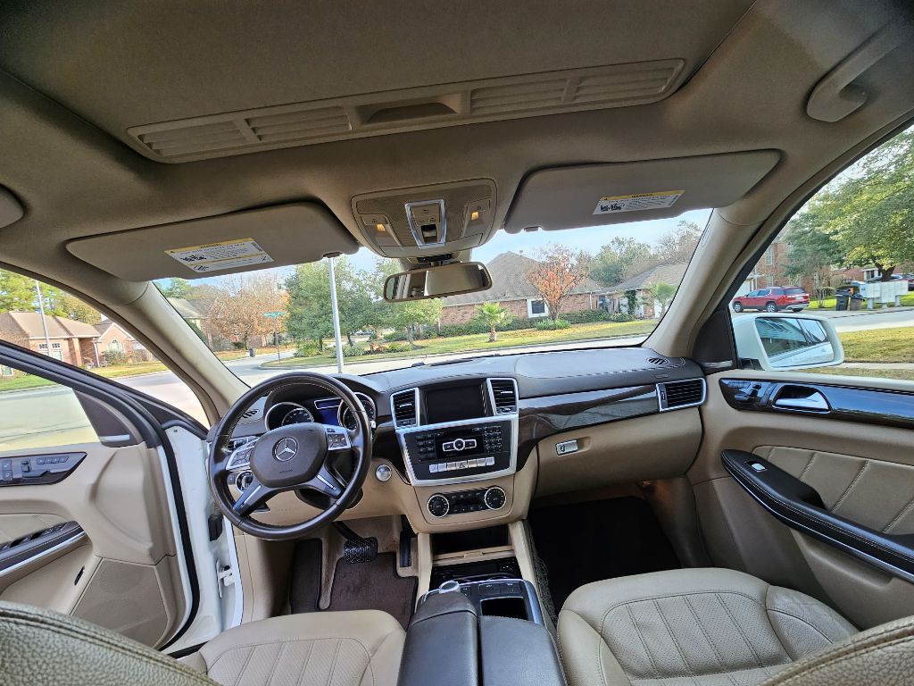 2014 Mercedes-Benz GL-Class Image 10