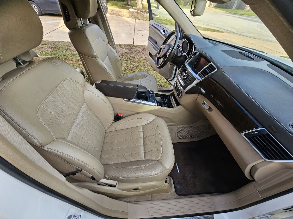 2014 Mercedes-Benz GL-Class Image 16