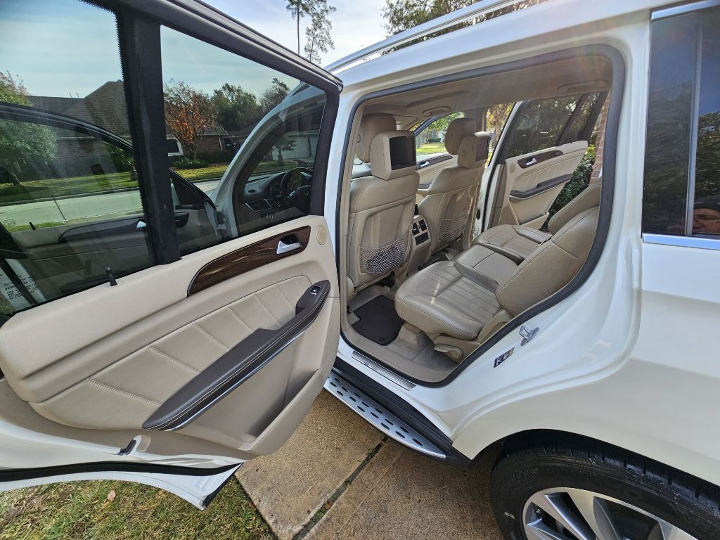 2014 Mercedes-Benz GL-Class Image 21