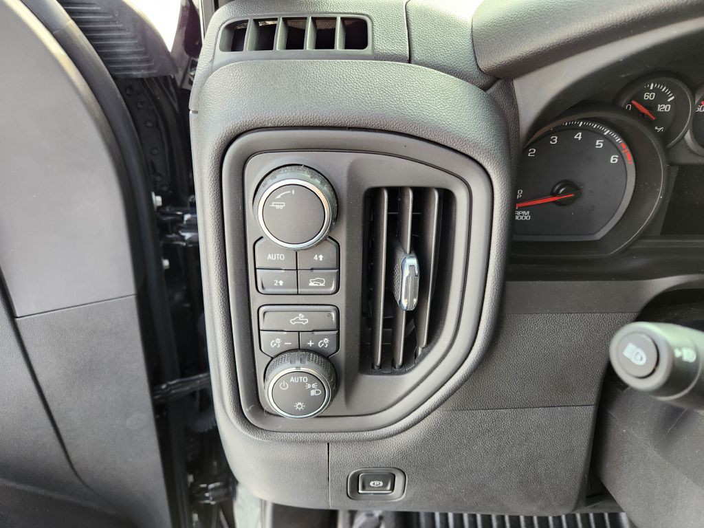 2023 Chevrolet Silverado 1500 Image 17