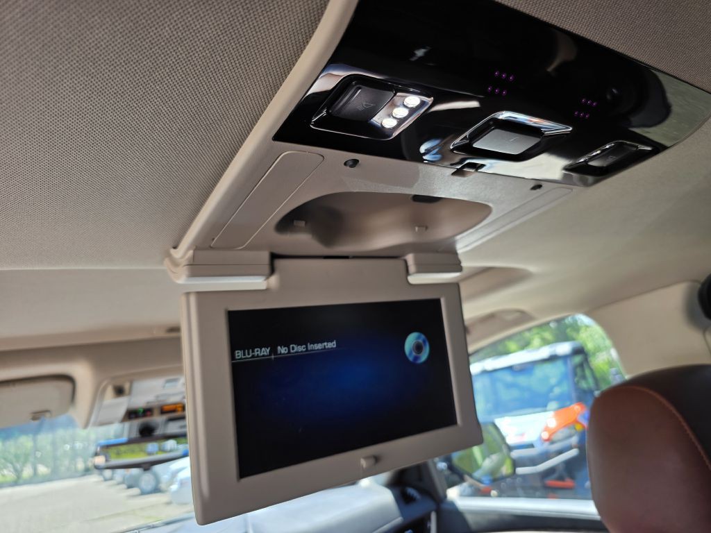 2019 Cadillac Escalade Image 28