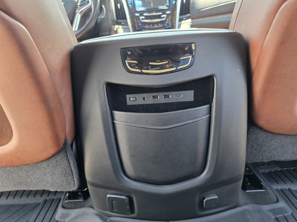 2019 Cadillac Escalade Image 31