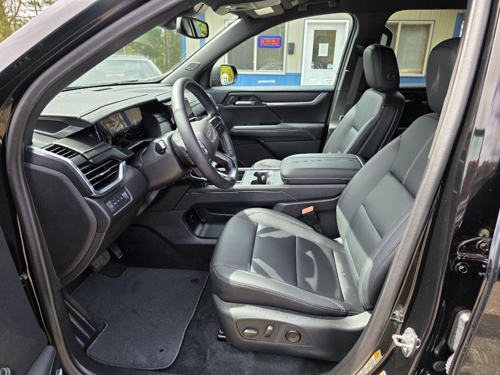 2024 GMC Acadia Image 18