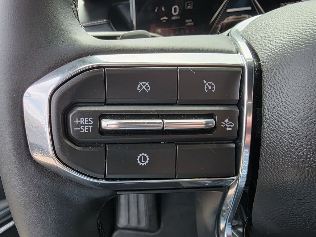2024 GMC Acadia Image 21