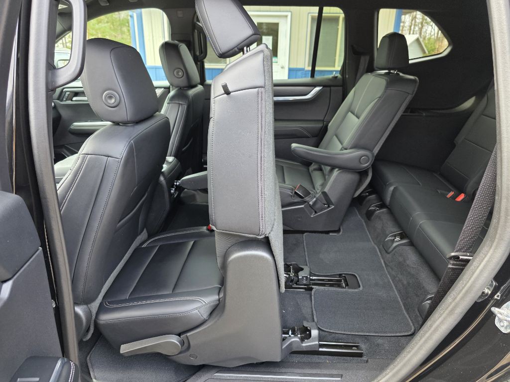 2024 GMC Acadia Image 25