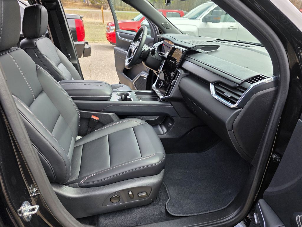 2024 GMC Acadia Image 32
