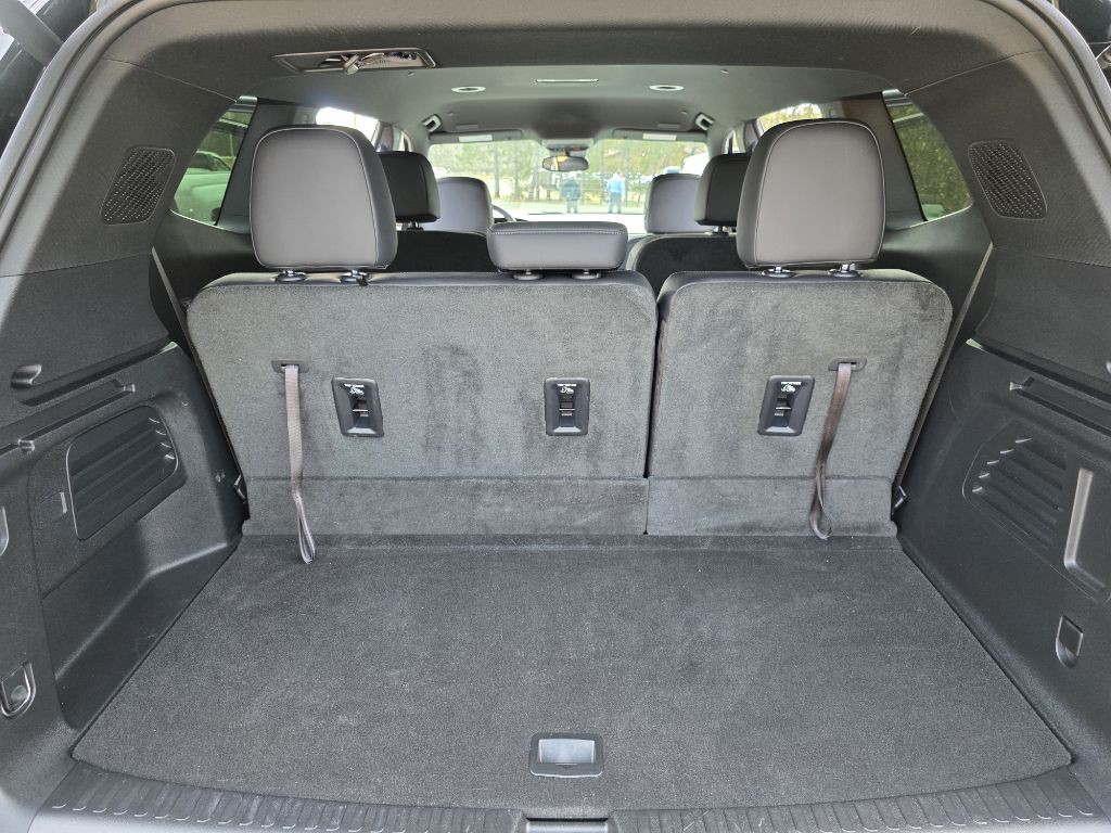 2024 GMC Acadia Image 37