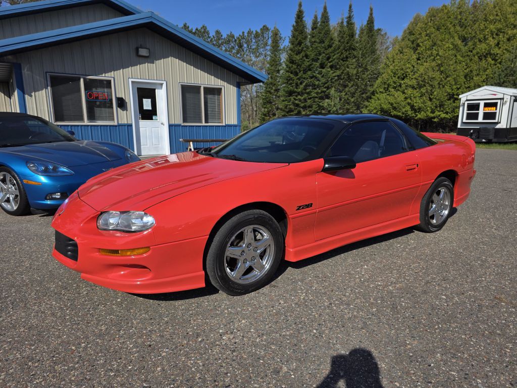 1999 Chevrolet Camaro Image 1