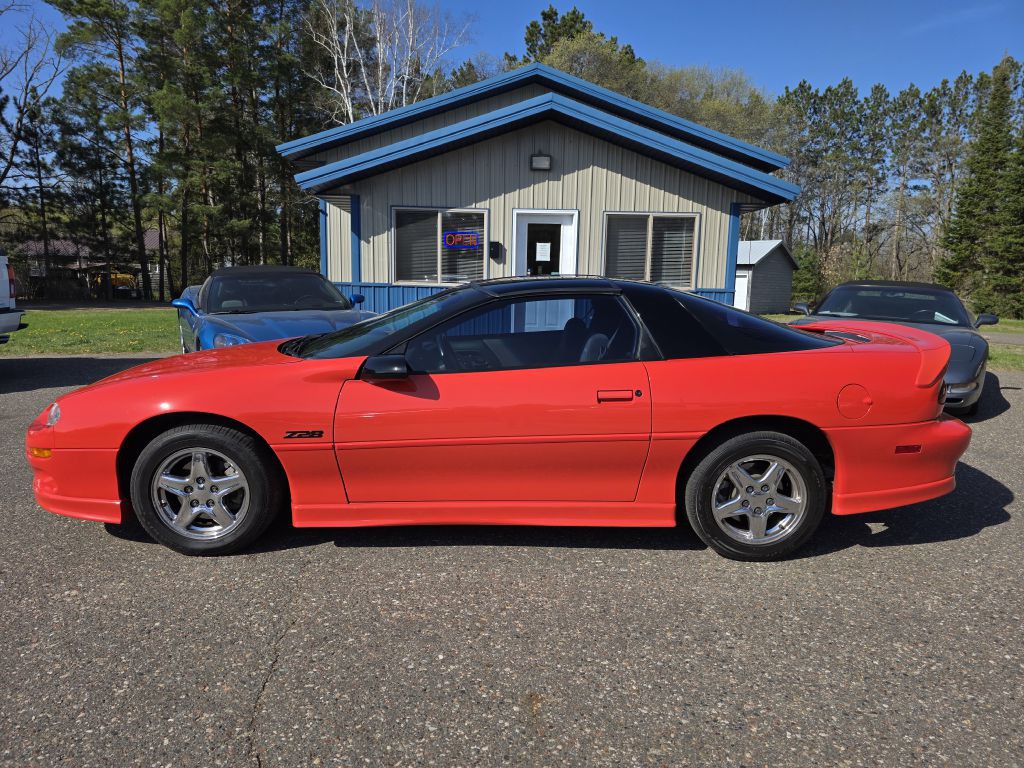 1999 Chevrolet Camaro Image 4