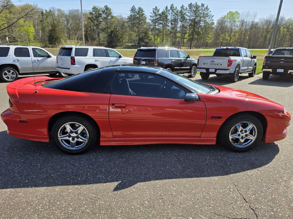 1999 Chevrolet Camaro Image 10