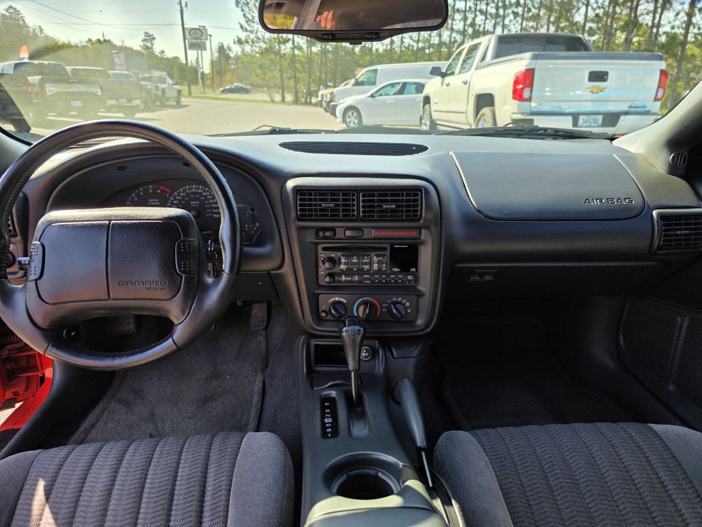 1999 Chevrolet Camaro Image 20