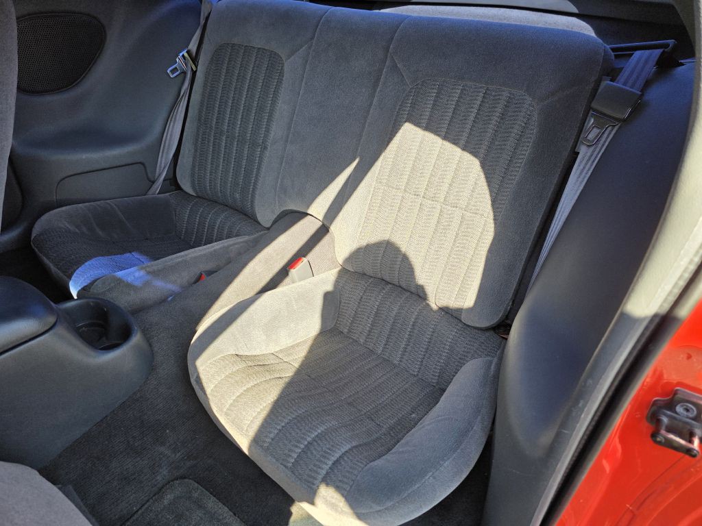 1999 Chevrolet Camaro Image 21