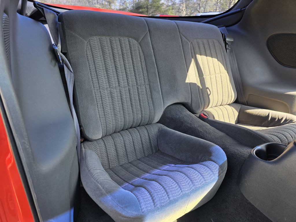 1999 Chevrolet Camaro Image 22