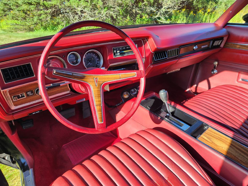 1974 Pontiac Lemans Image 24