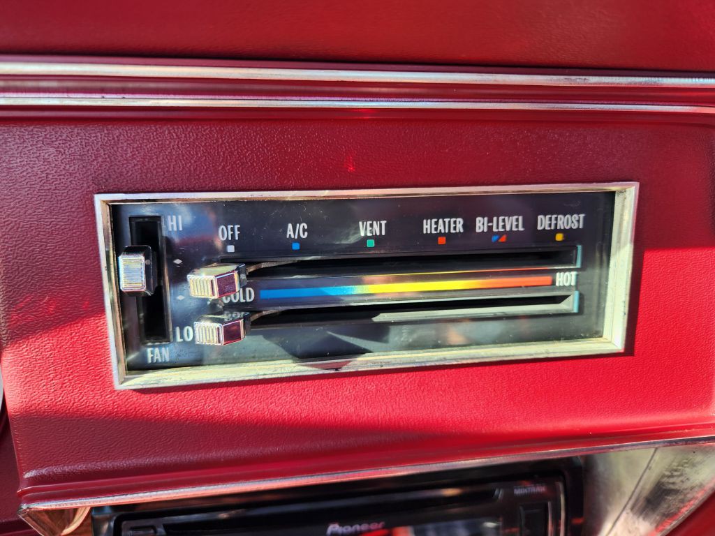 1974 Pontiac Lemans Image 26