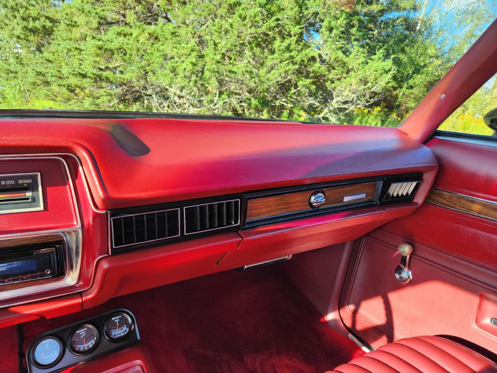 1974 Pontiac Lemans Image 30