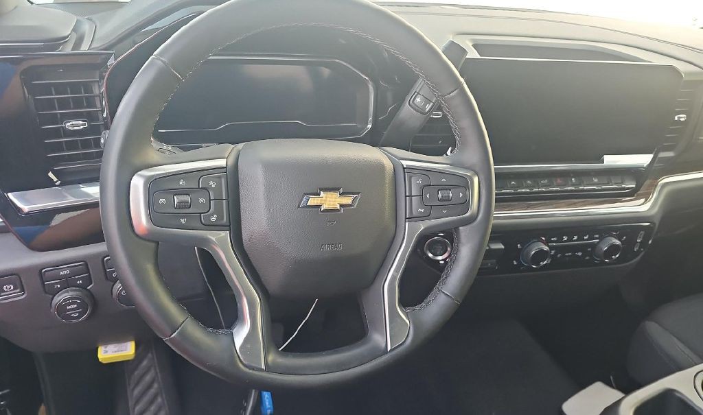 2024 Chevrolet Silverado 1500 Image 5