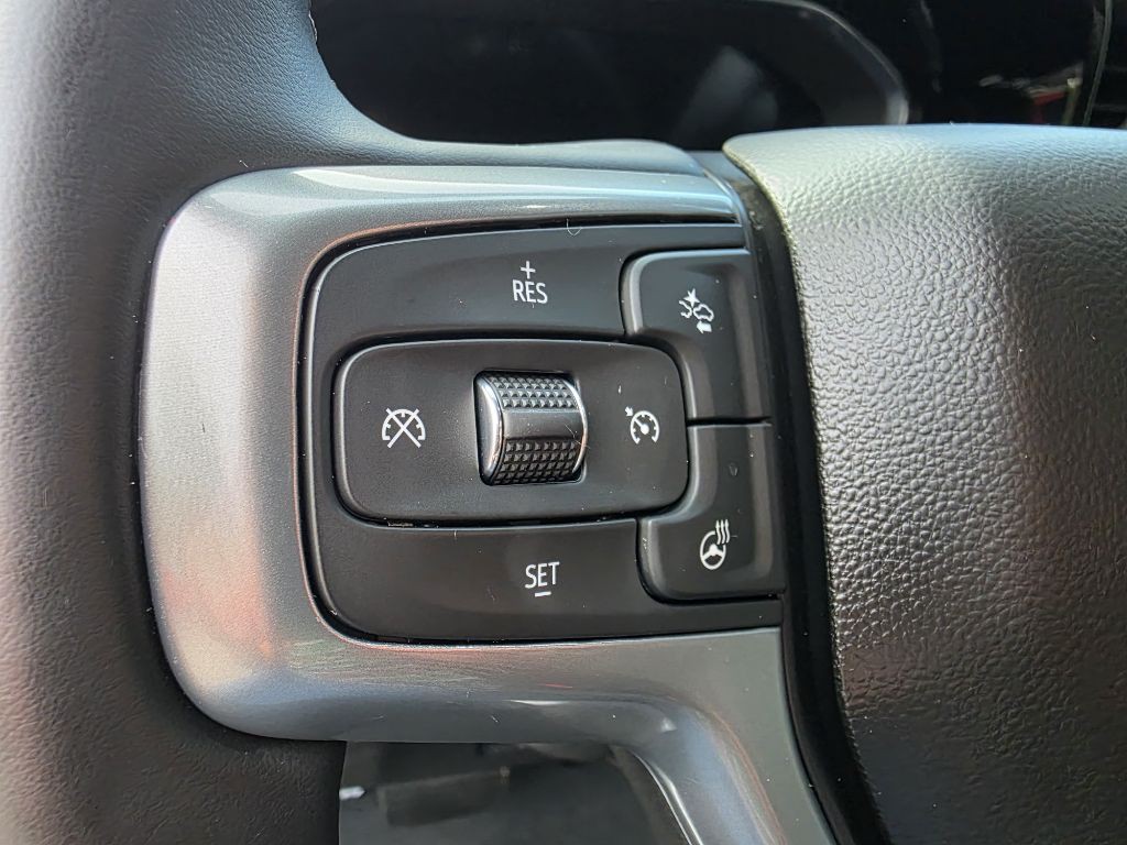 2024 Chevrolet Silverado 1500 Image 17