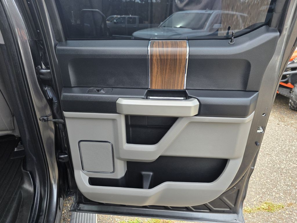 2017 Ford F-150 Image 25