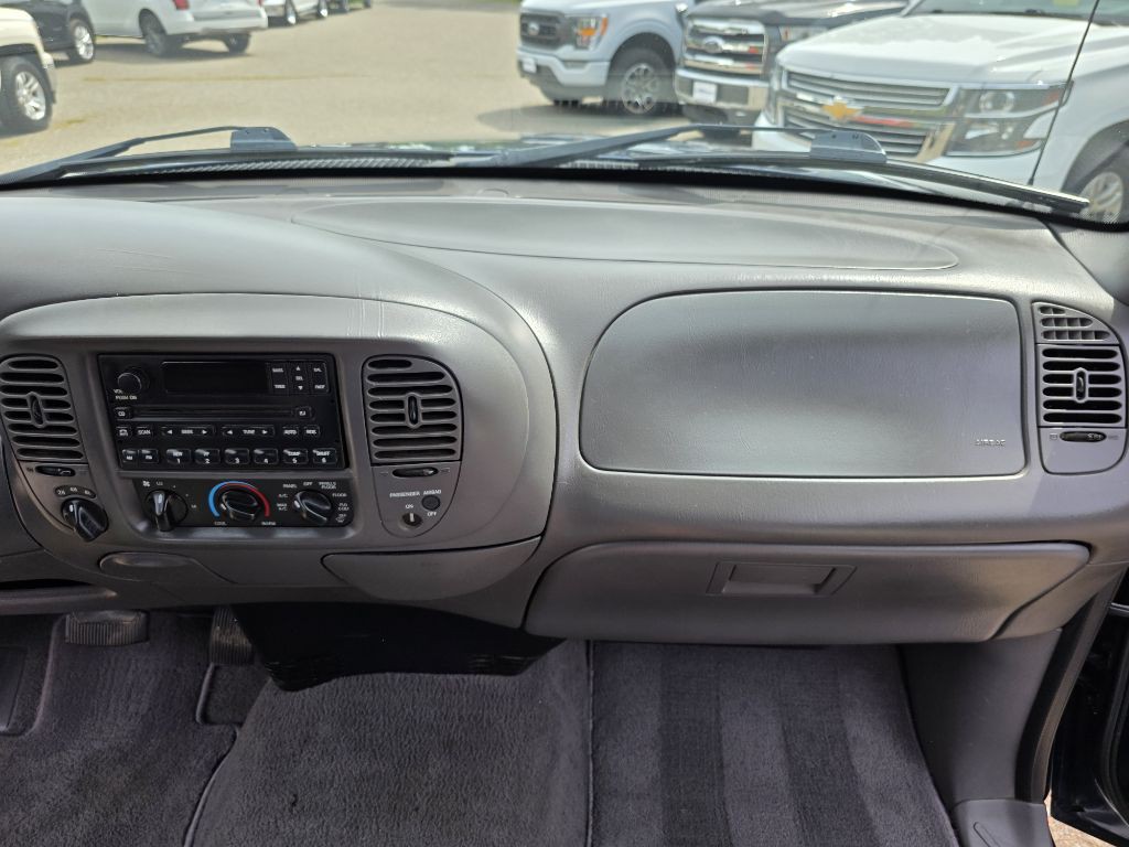 2003 Ford F-150 Image 24