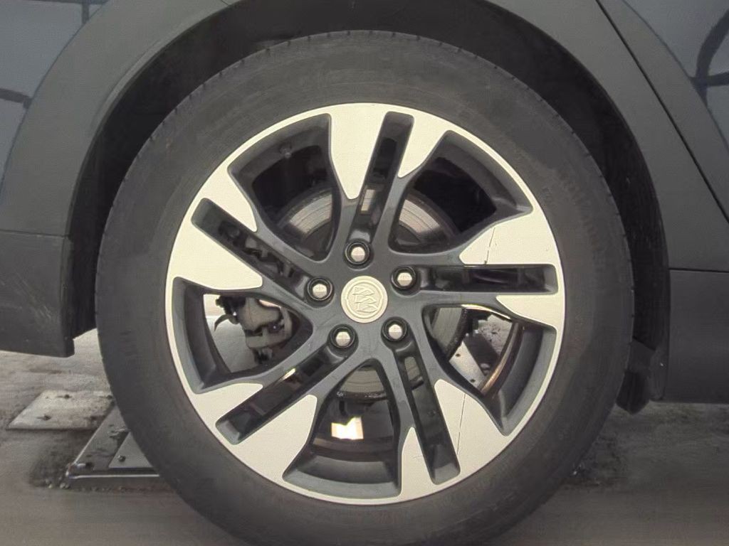 2018 Buick Regal Image 10