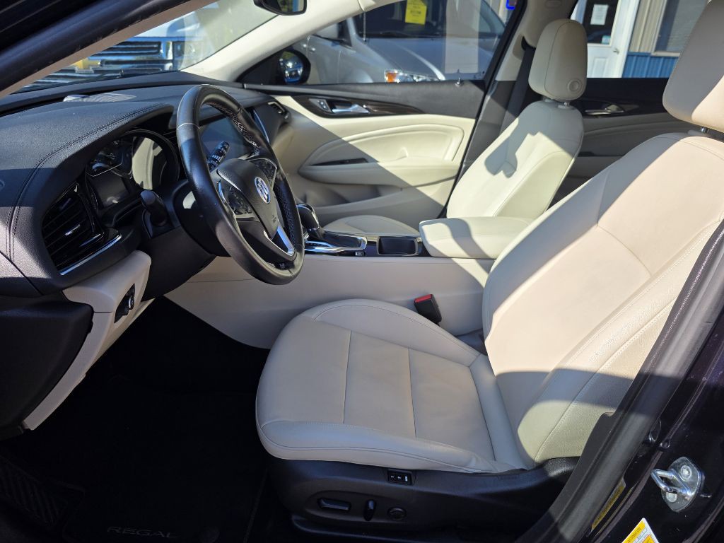 2018 Buick Regal Image 12